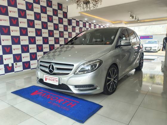 MERCEDES-BENZ B 200 1.6 SPORT TURBO GASOLINA 4P AUTOMÁTICO